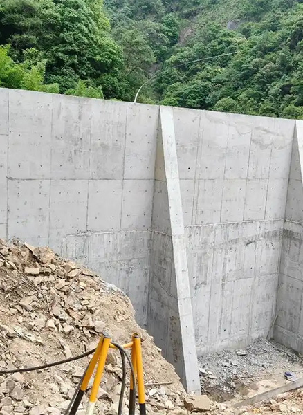 潍坊青州重力式挡土墙